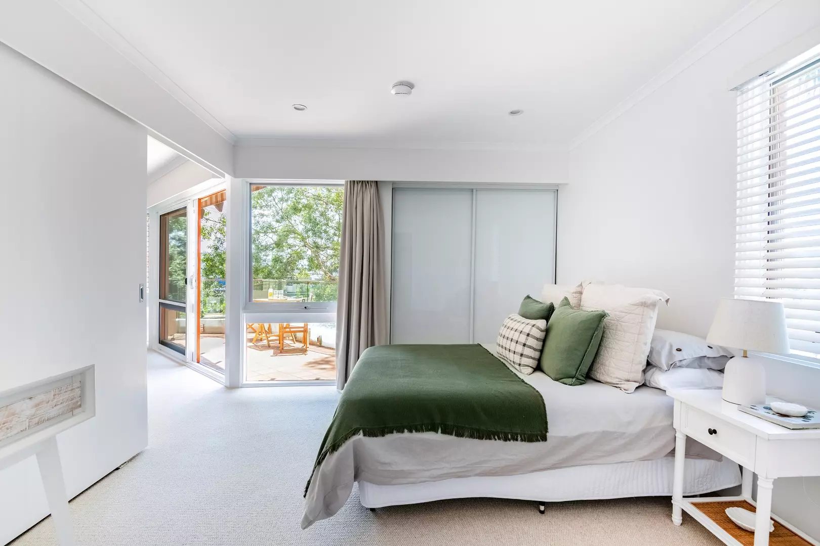 Refurbished One Bedroom Unit with Balcony