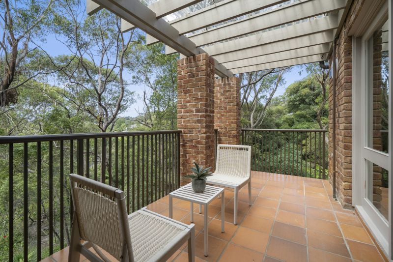 Ready to move in! Spacious apartment with Balcony, Lift Access & Serene Views