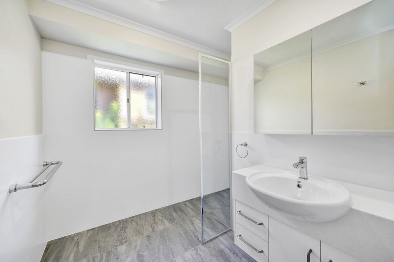 Garden Oasis, 3 Bedroom Villa, ready to go!