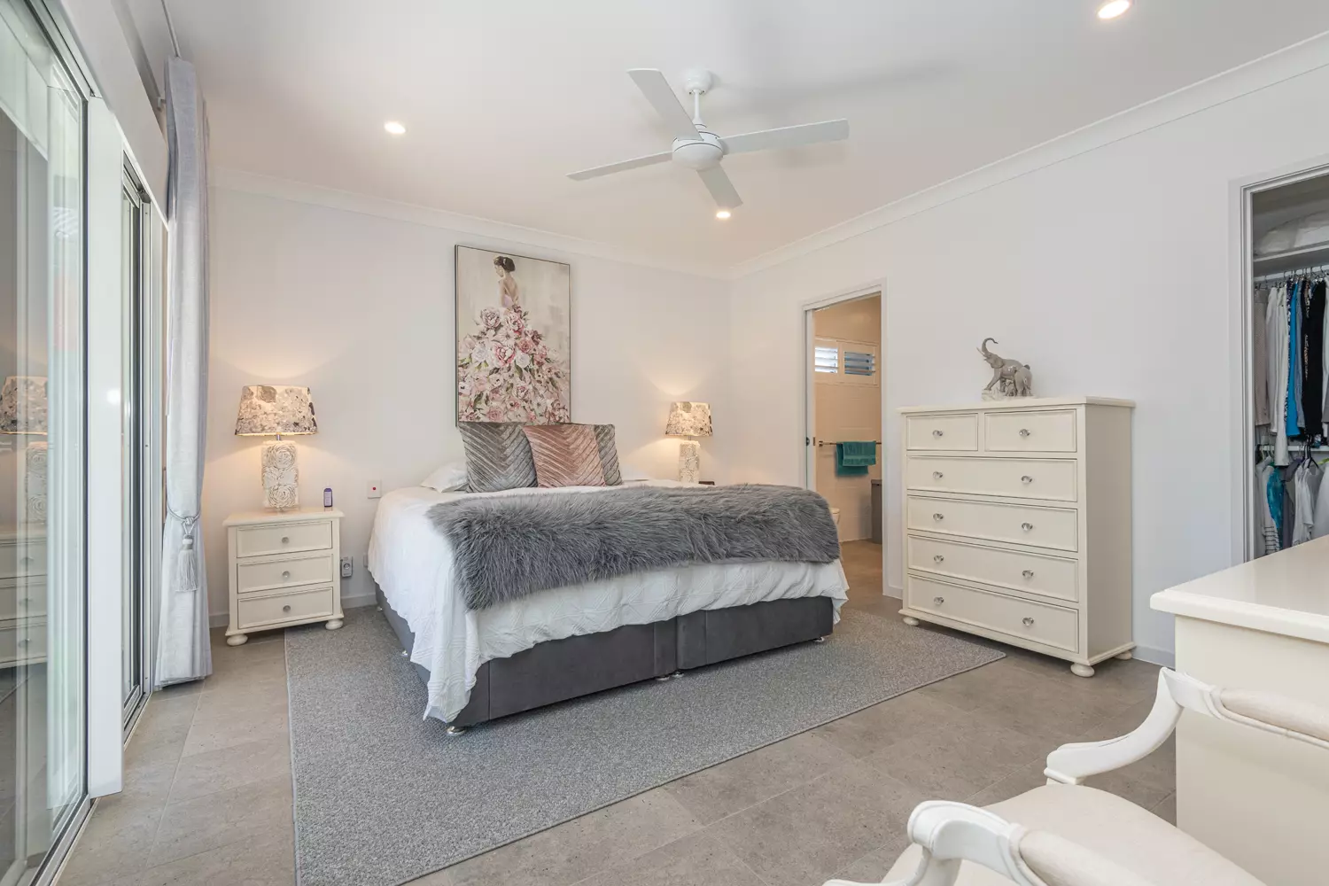 Stylish, Sophisticated & Ready to Impress 