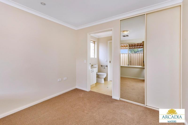 ARCADIA WATERS MANDURAH - ENJOY RETIREMENT WITH THIS 2 BED 2 BATH HOME