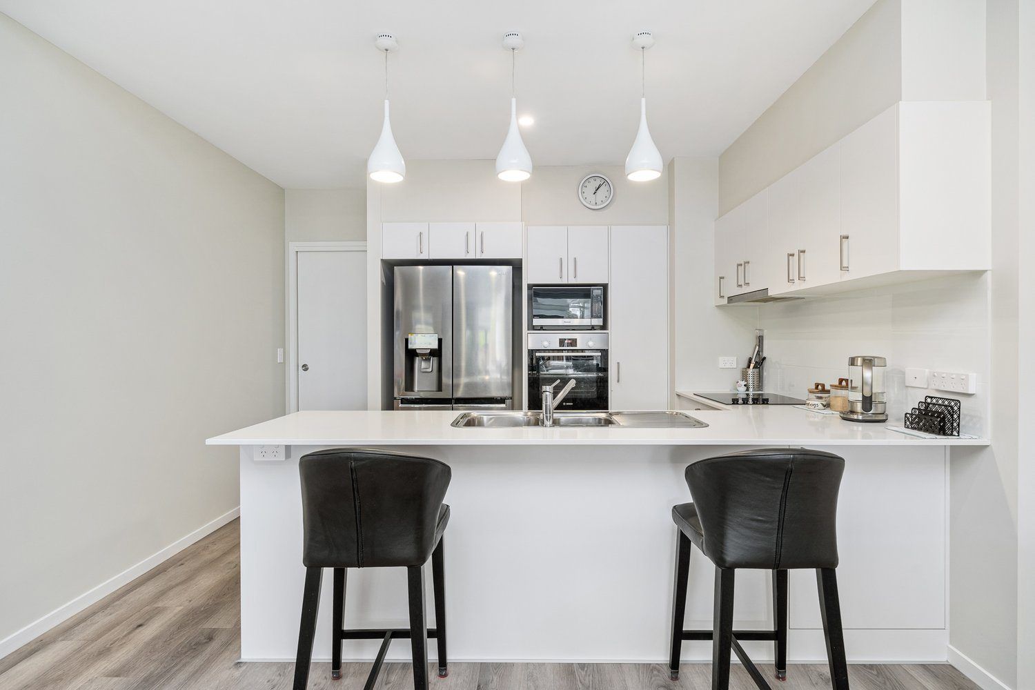 Uniquely Designed Home, Overlooking Waterway!