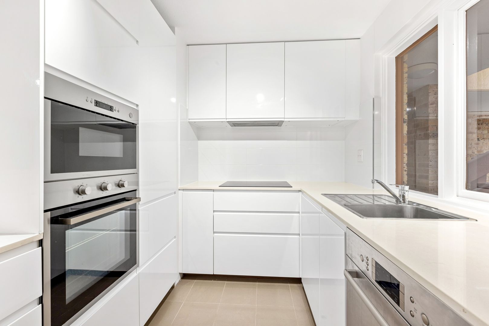 Modern Two Bedroom Unit surrounded in tranquil bush settings