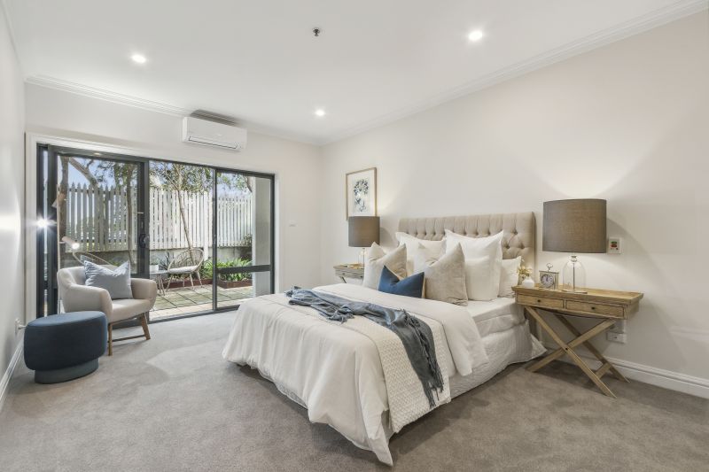 Large one-bedroom apartment on the ground floor