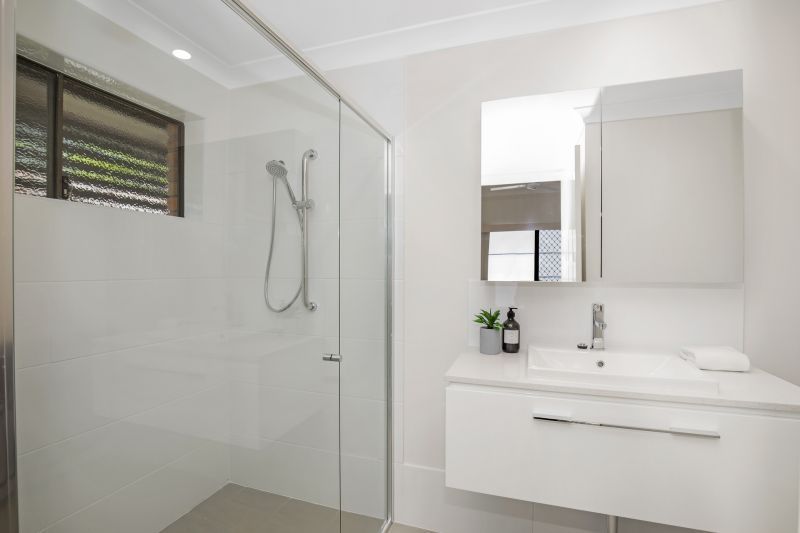 Spacious two bedroom villa close to the community centre