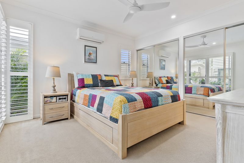 Contemporary Luxury – Exquisite Rainforest Views!