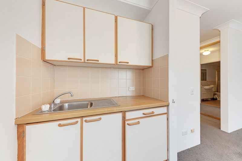 Recently updated Excellent Studio Apartment