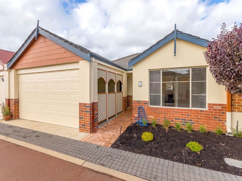 ARCADIA WATERS MADDINGTON - Located on the Waterway