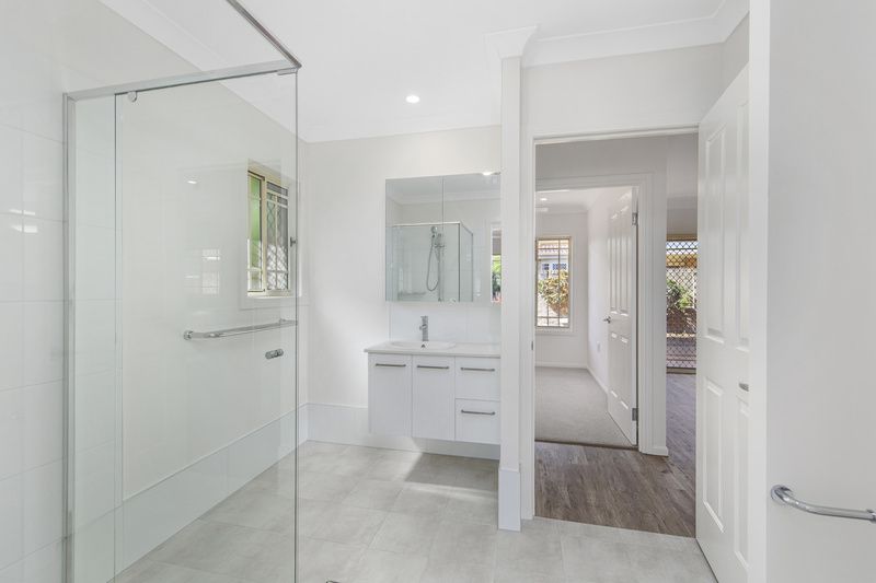 Sunny Two Bedroom, South Facing Villa