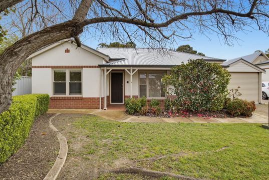 Over 55s living - Charming 2 bed home