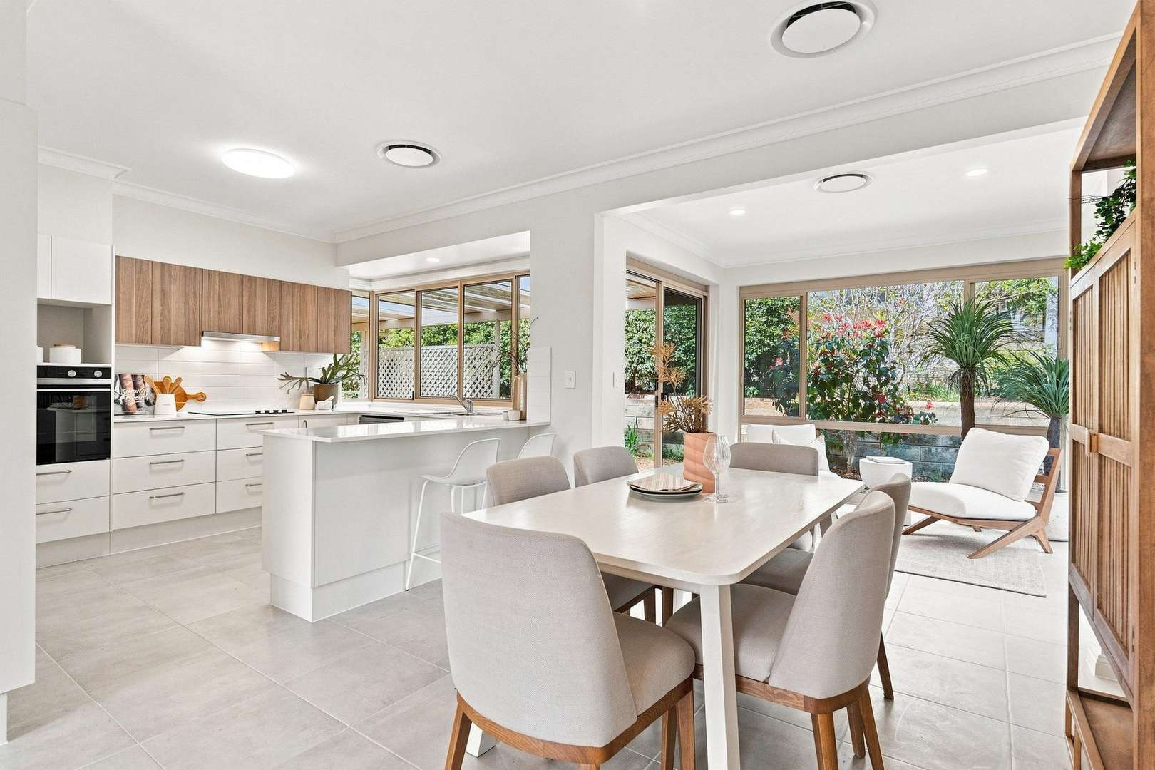 Private and peaceful villa with large entertaining area