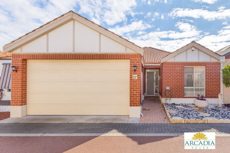 ARCADIA WATERS MADDINGTON - Located in the Middle of the Village