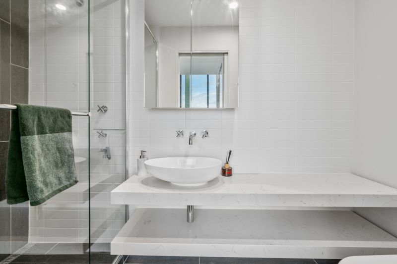 Stunning Views!! Lifestyle and Convenience!