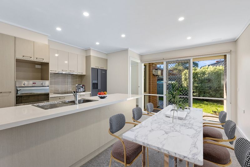 Tranquil garden retreat with A-grade village location