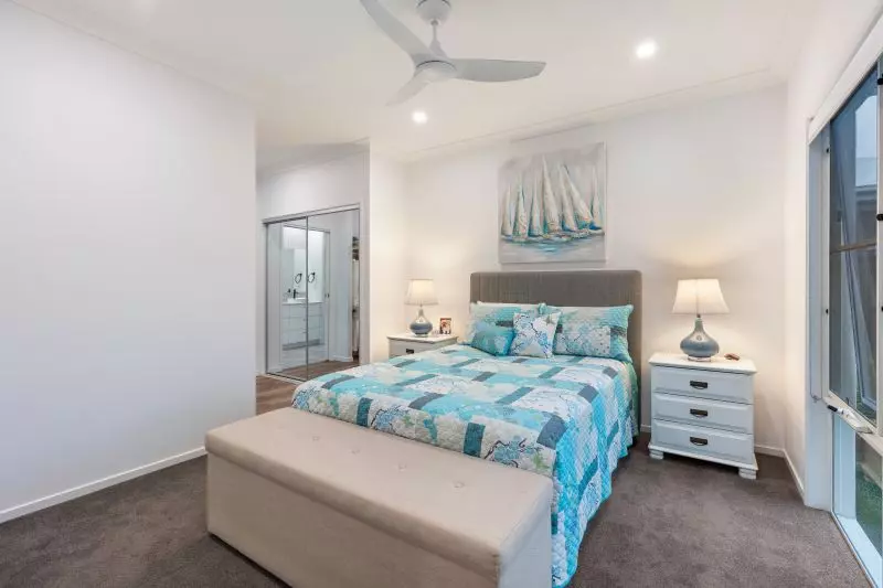 Site 77 - Established Gold Bronte