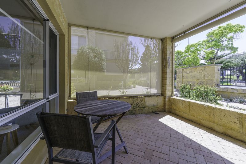 Parkside Apartment with Spacious Layout and Private Patio