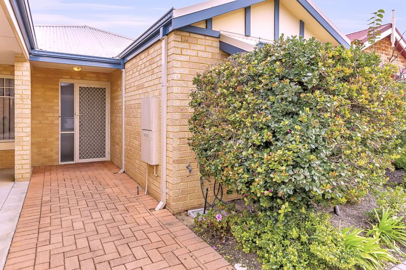 ARCADIA WATERS MADDINGTON - Light & Bright, Ready to Move In...