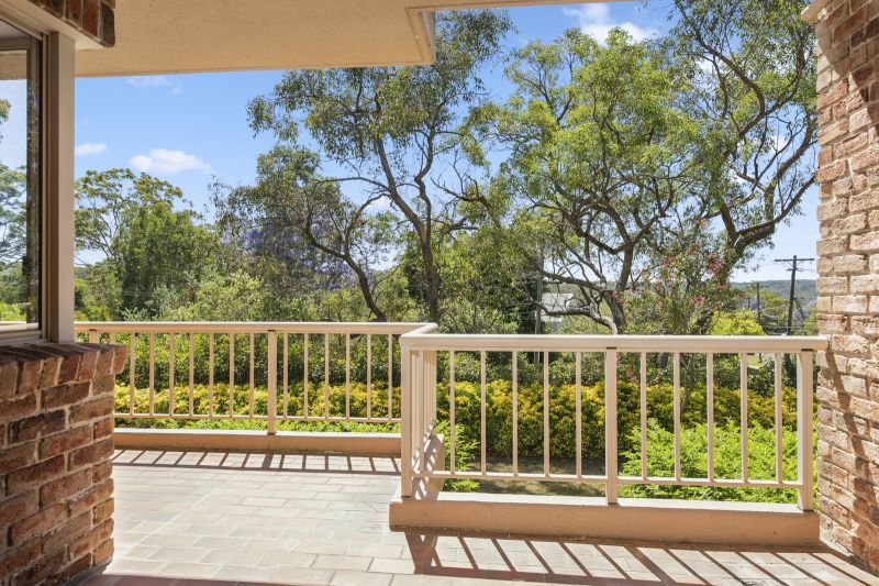 Light-filled villa with stunning bush view