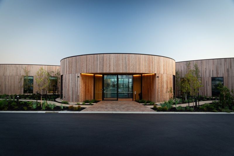 Lifestyle Communities Riverfield - This charming resale home won't last long!