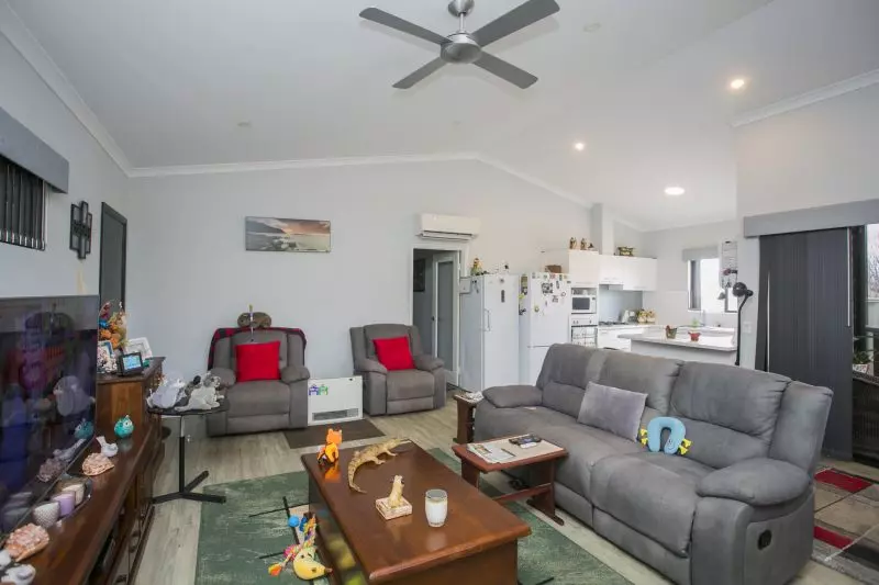 2 bedroom 2 Bathroom Plus Study