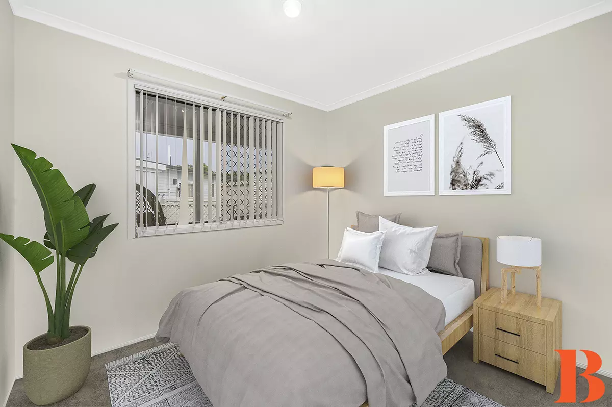 Three Bedroom Residence - Spacious and Open - Full Length Verandas Front and Rear