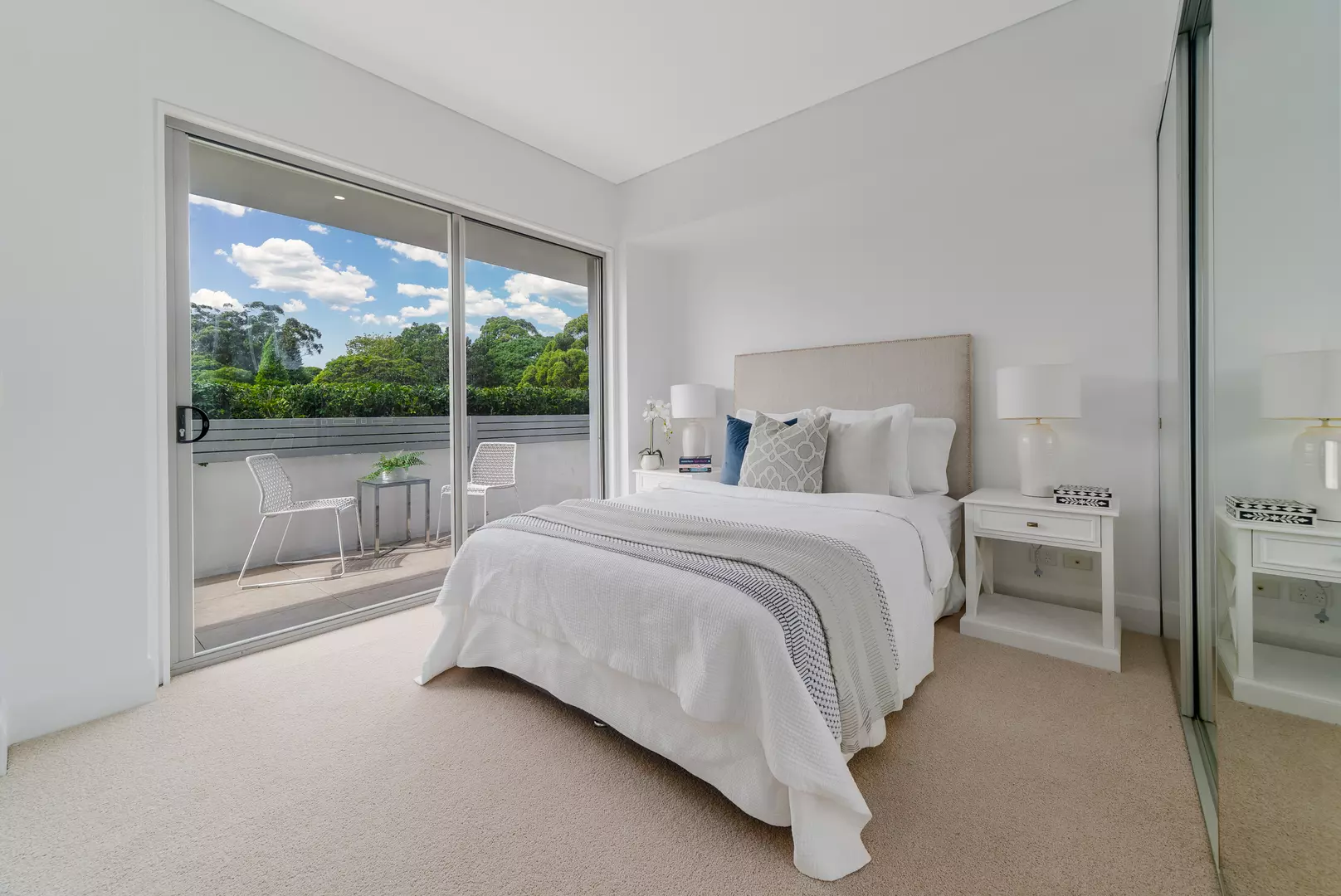 3 Bedroom Penthouse overlooking Woniora Avenue