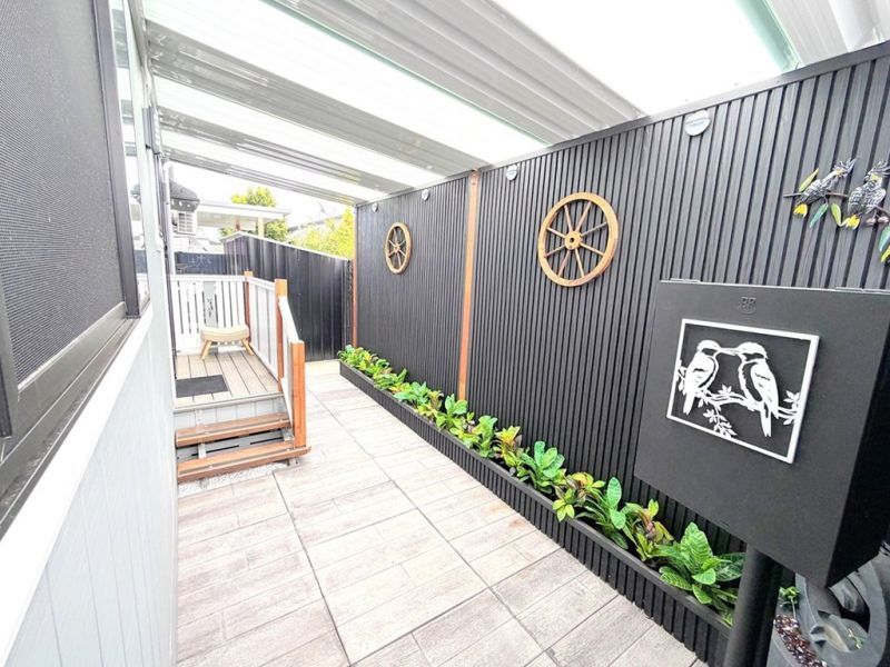 Modern & Perfect Balance of Space & Comfort