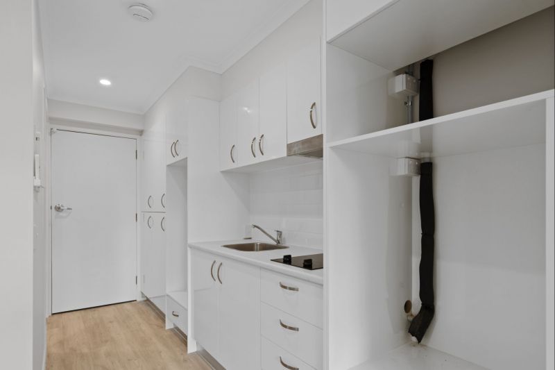 Cozy studio apartment with scenic greenery views