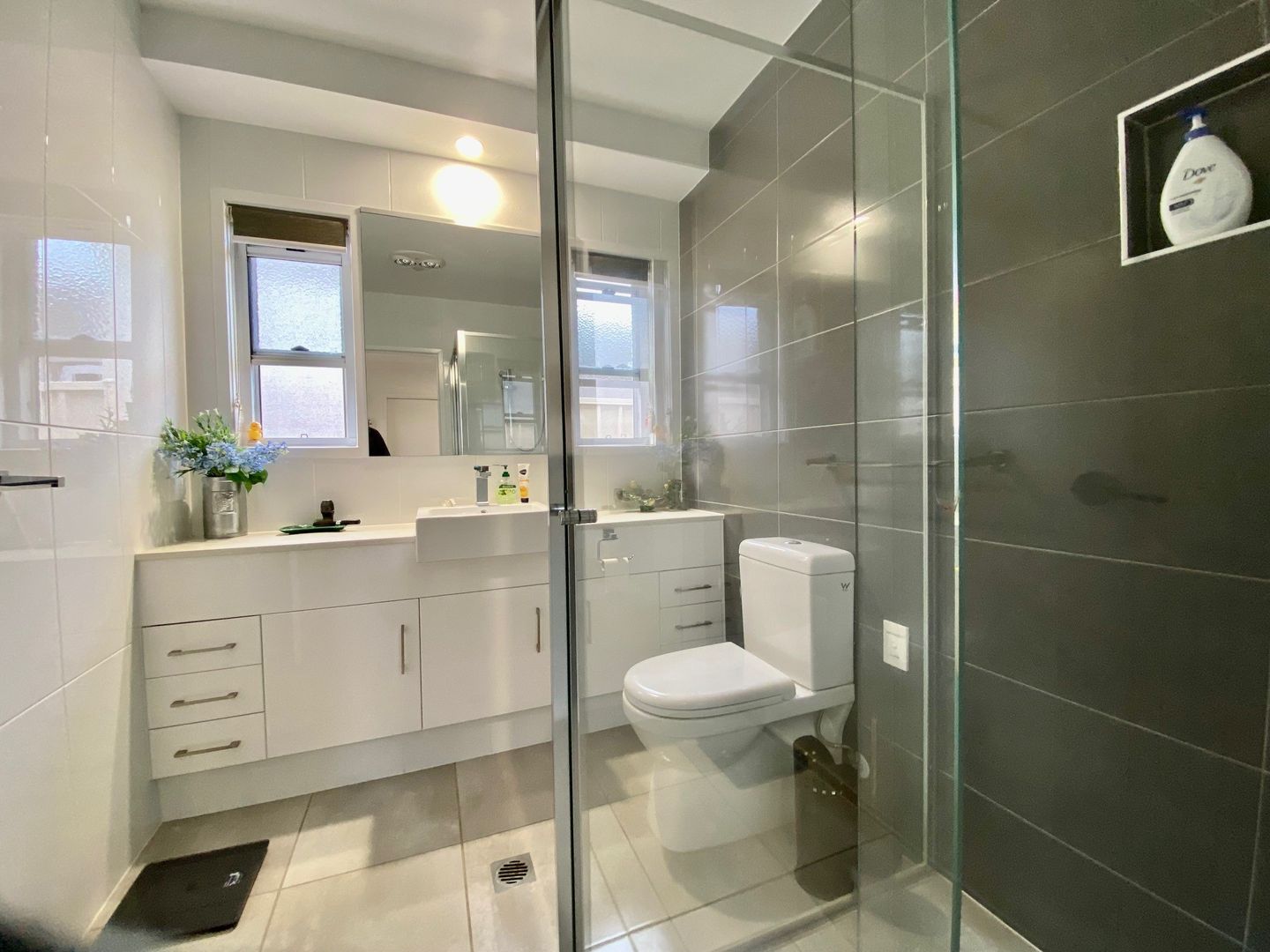 IT FELLS LIKE HOME - 265 OUTLOOK