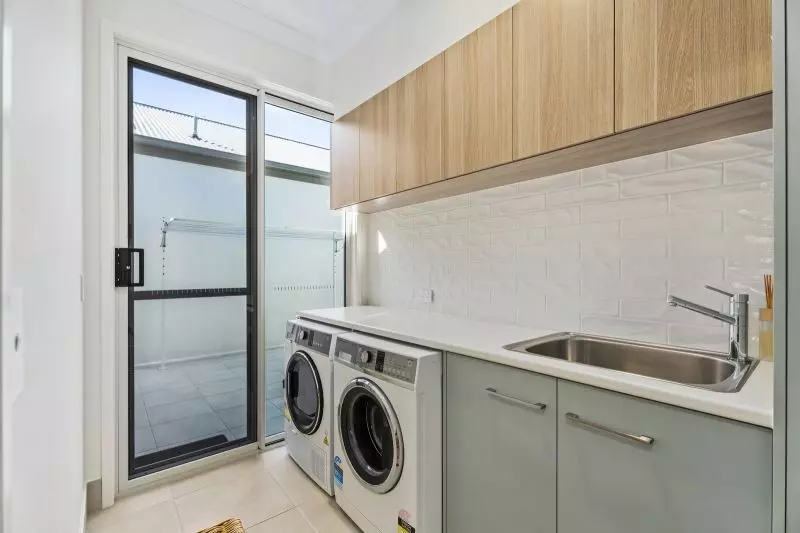 Site 483 - Established Special HIP