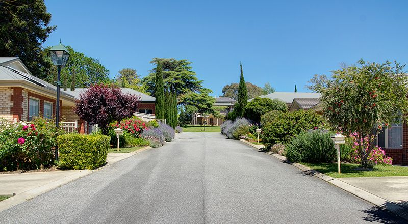 Live in a vibrant retirement community without sacrificing space