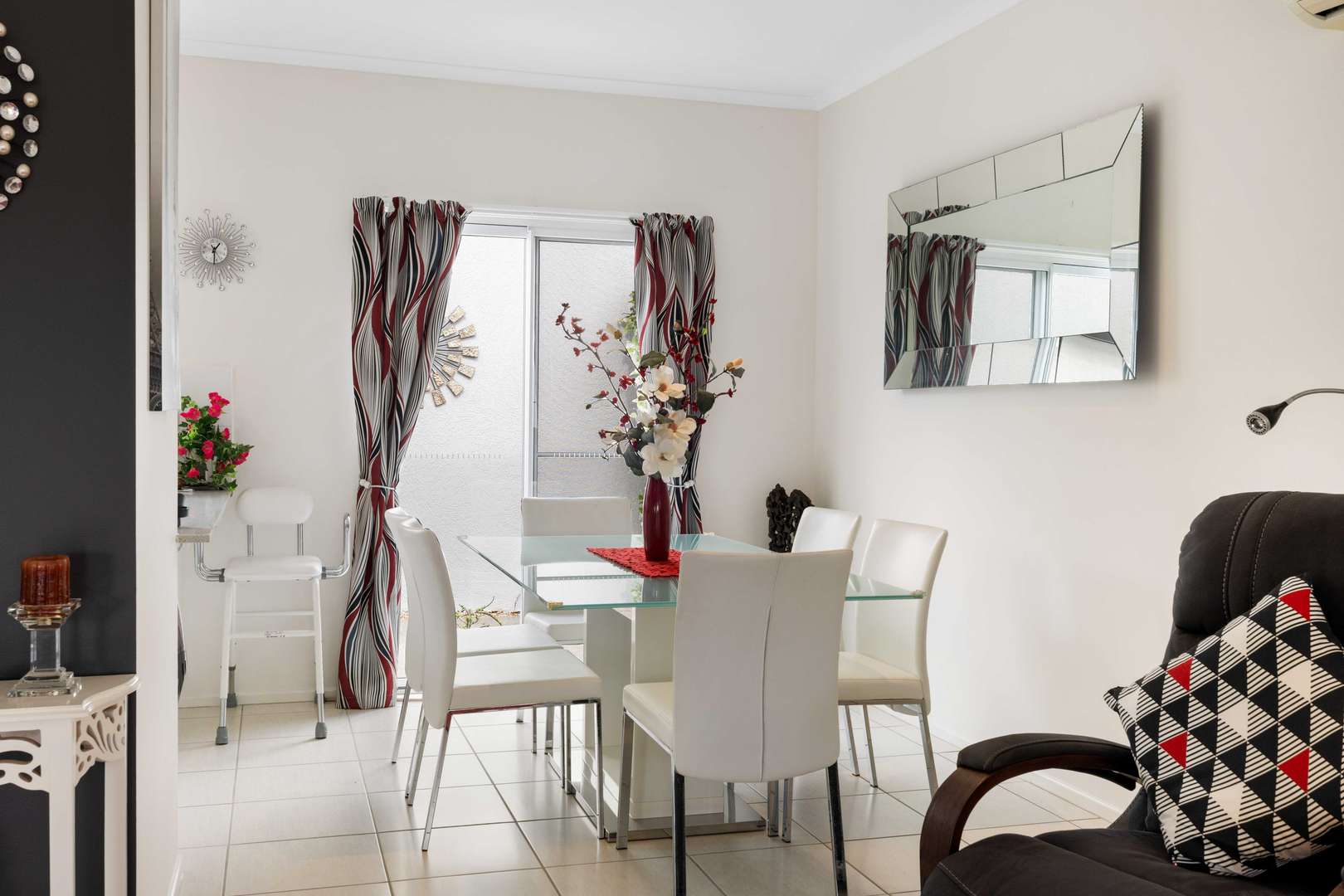 Great location for this home in Palm Lake Resort Eagleby