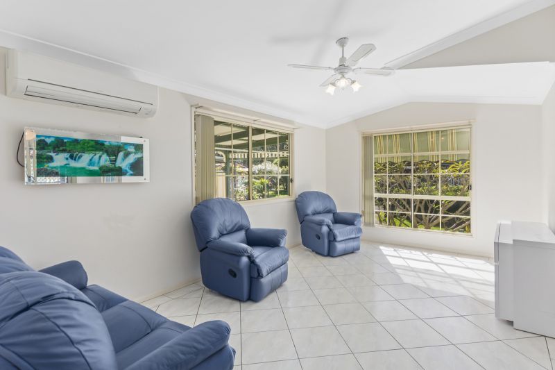 Bright & Breezy Two Bedroom Home