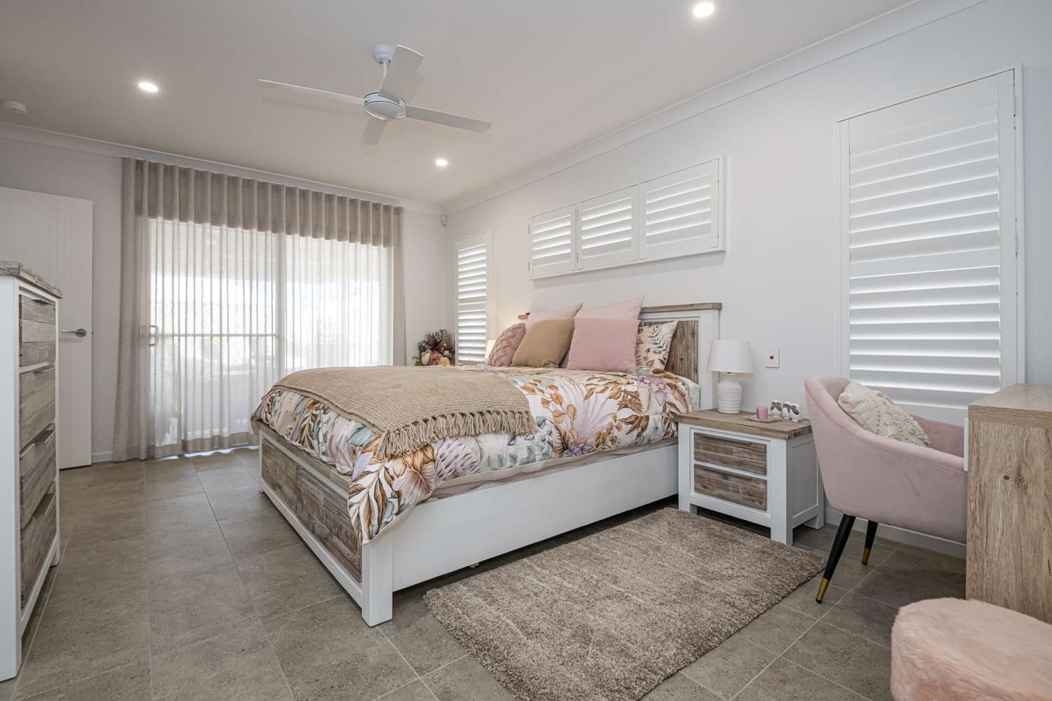 Exquisite Willow Design