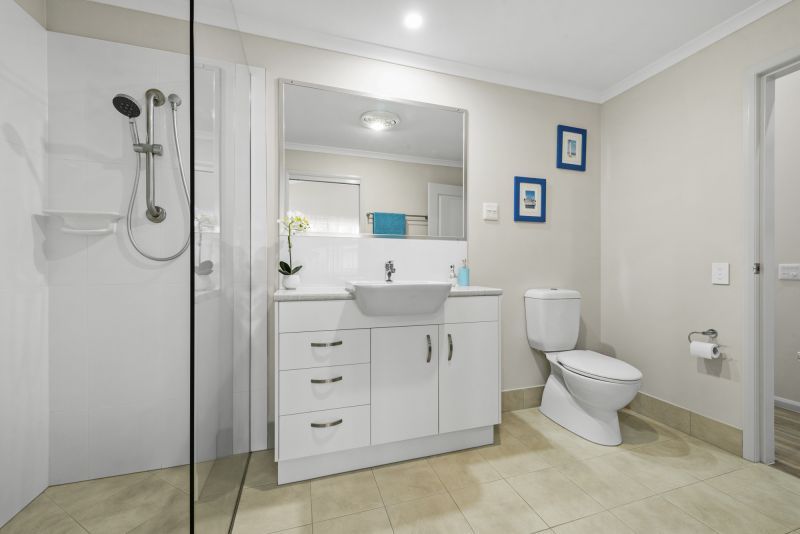 Tranquil Bushland Outlook – North-Facing Home with Stunning Views!