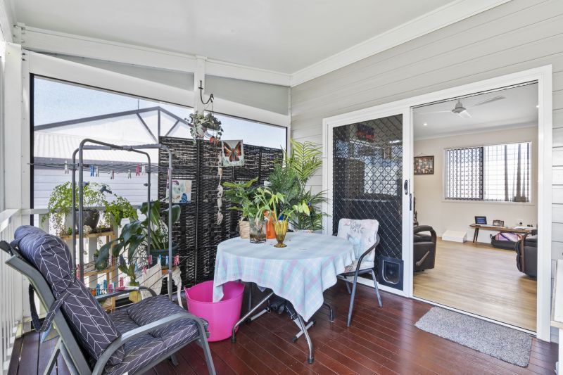 Effortless Living - Close to 19th Hole Clubhouse!