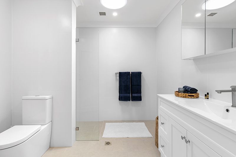 Beautifully presented renovated spacious unit located close to the clubhouse.