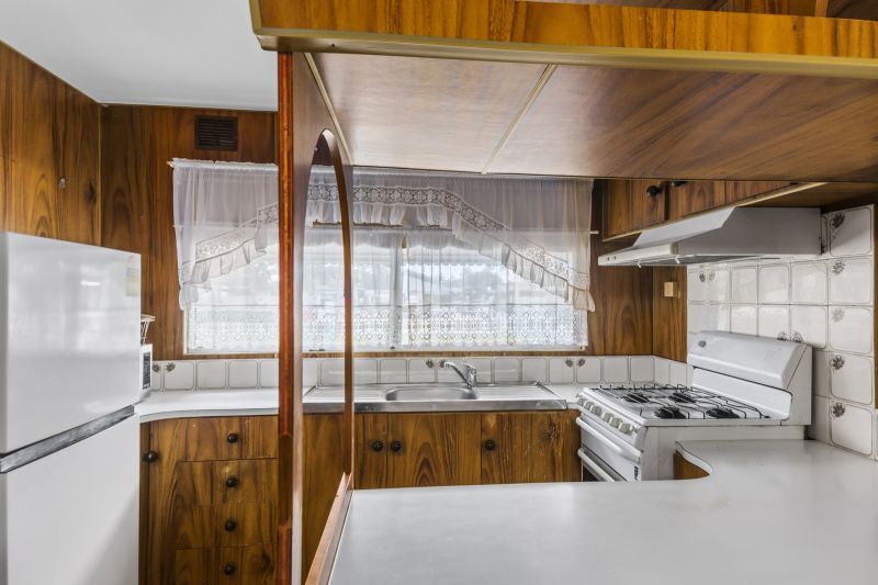 Renovator's Delight – Comes with Everything You See!