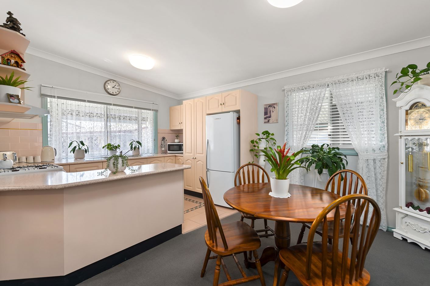 Perfect Presentation - Gorgeous rear garden with park like view - Air Conditioned