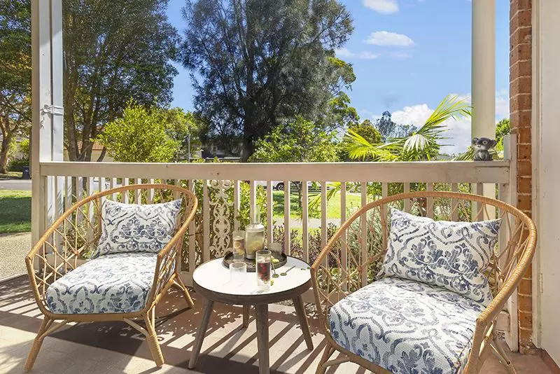 Well maintained, light-filled,  ground floor unit surrounded by gorgeous gardens.