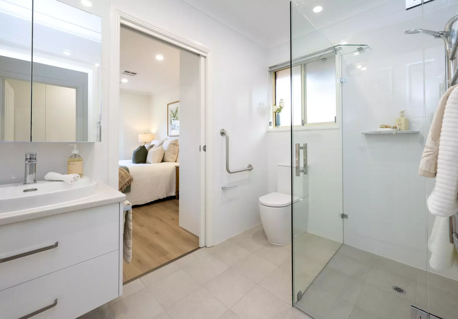 Eldercare Old Oxford Court: modern two‑bedroom villa with study near the beach