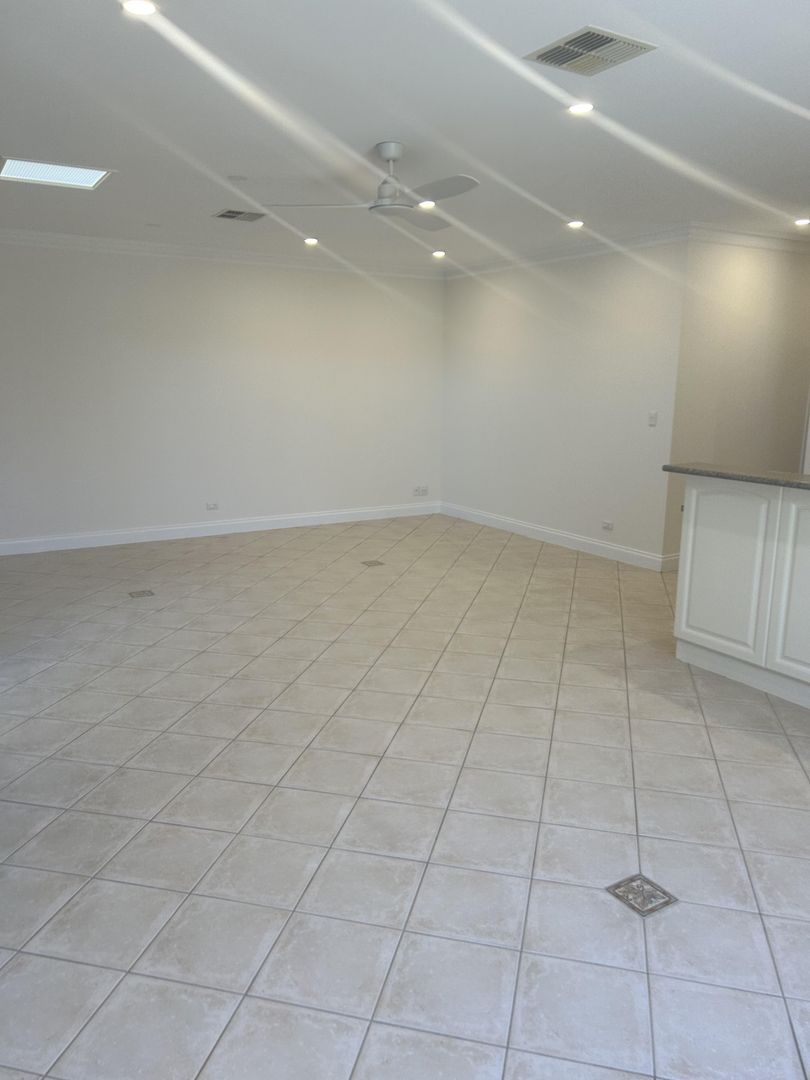 Stunning 3 bedroom home with double garage - Unit 12!