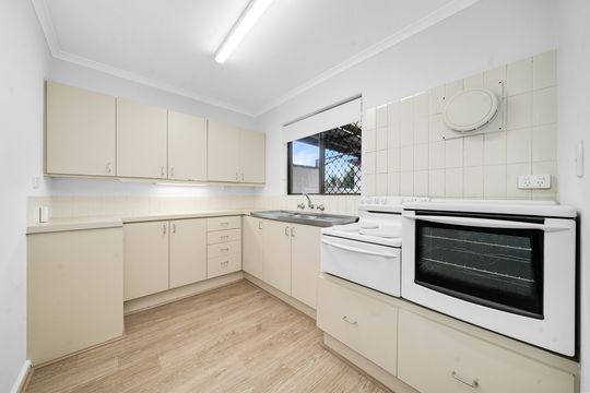 UNDER OFFER Light Filled, Well Presented Unit