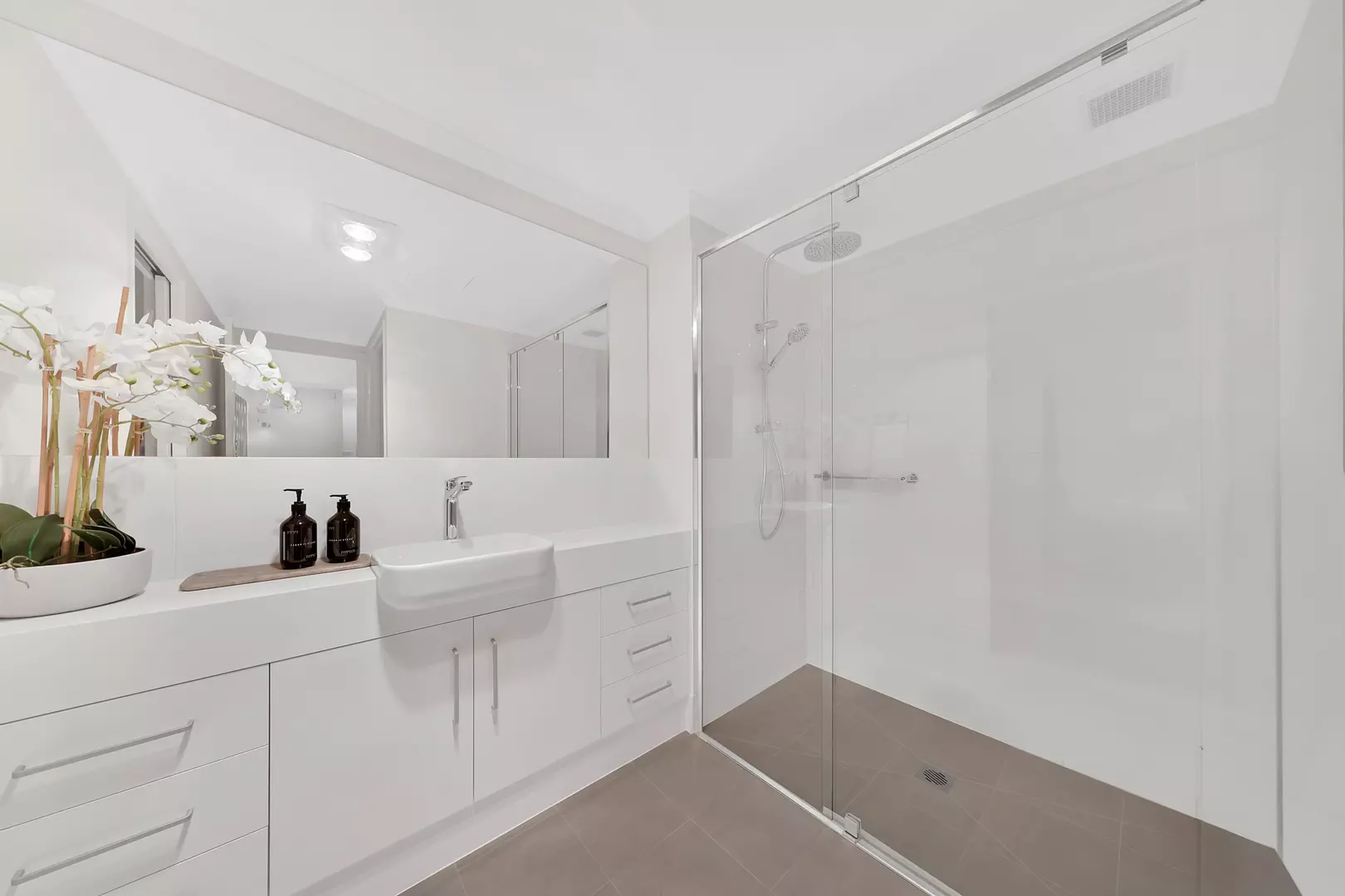 325/ 208 Mcdonalds Road, Plenty Valley Village, Epping