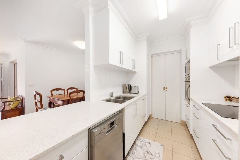 SUPERB SUNNY APARTMENT