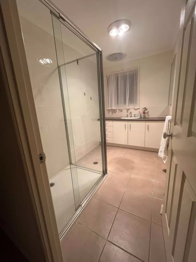 Spacious - private location, tidy 2 bedroom with study home