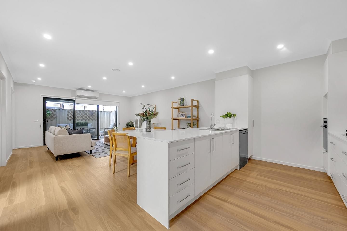 205/236-238 Waterview Boulevard, Craigieburn