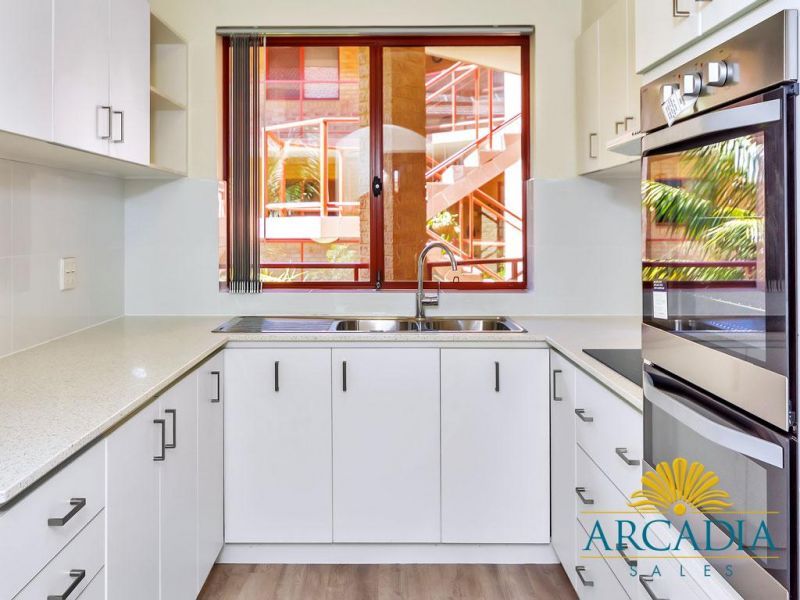 Arcadia Waters Bicton- Nothing to do, just move in.