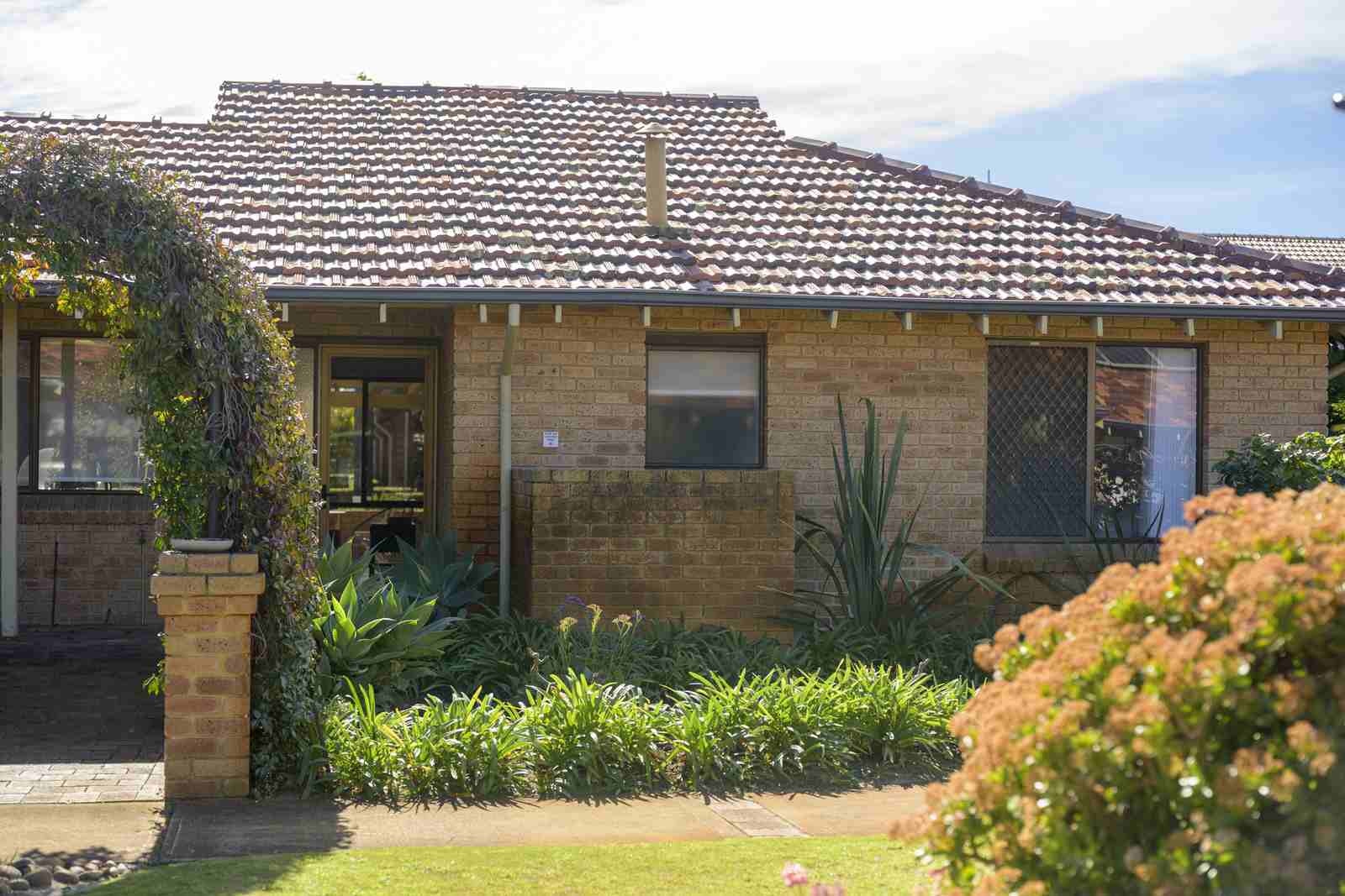 Home open Thursday 8th October, 10.30am - 11:30am