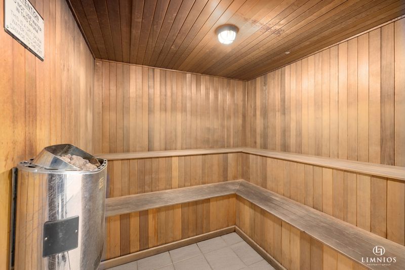 Exquisite Modern Living, Impressive with Great View!